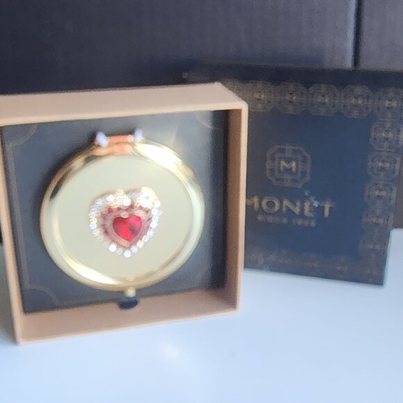 Monet Dual Compact Mirror Red Faceted Rhinestone Heart Gold Tone NIB - Picture 1 of 6